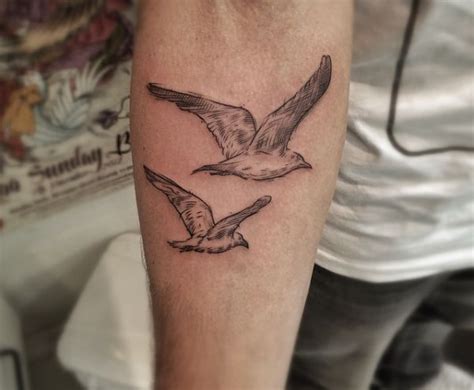 17 Möwen Tattoos und die Bedeutungen | Seagull tattoo, Tattoos, Elegant tattoos