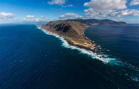 This Sacred Place on Oʻahu is Where the Dead Depart the World - Hawaii ...