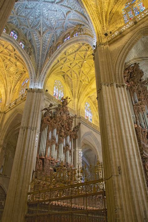 Innenraum Der Kathedrale Von Sevilla Stockfoto - Bild von innen, inside: 17764788