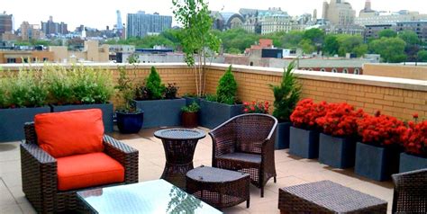 Roof Garden Structure Design : On The Rooftops Of Paris A New Kind Of Urban Garden The New York ...