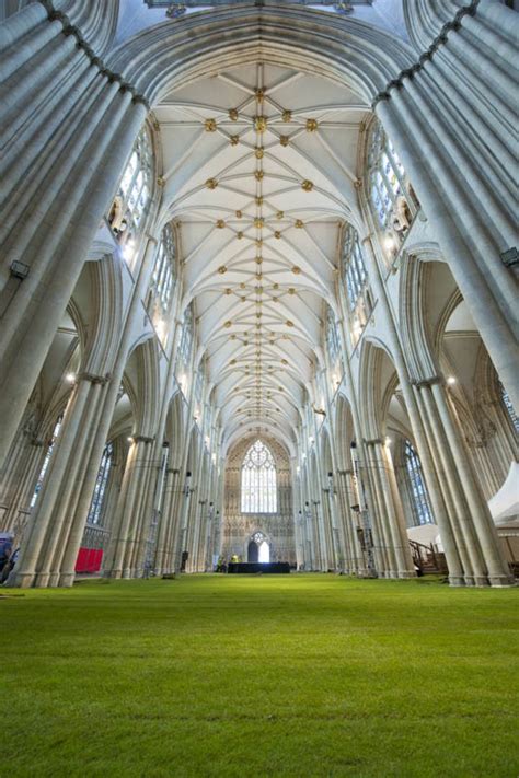 York Minster Cathedral’s Floor Covered in Grass » TwistedSifter