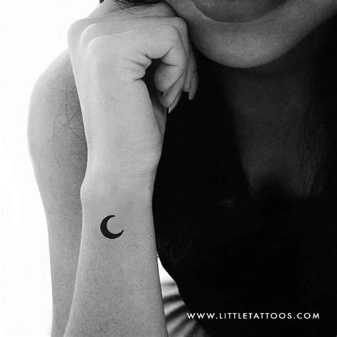 Black Crescent Moon Temporary Tattoo - Set of 3 | Tattoo set, Tattoos, Moon tattoo wrist