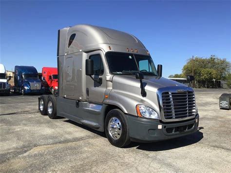 2017 Freightliner CASCADIA EVOLUTION (For Sale) | 72" Sleeper | #256198