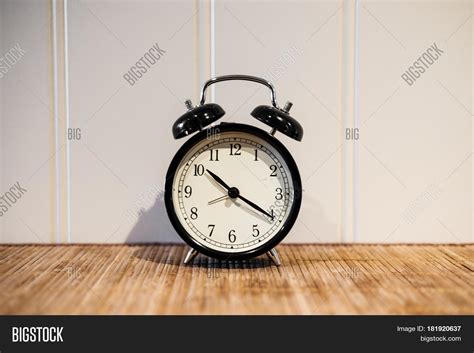 Alarm Clock 10 O'clock Image & Photo (Free Trial) | Bigstock