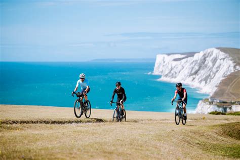 Explore – An Isle of Wight Gravel Bikepacking Micro-Adventure Itinerary