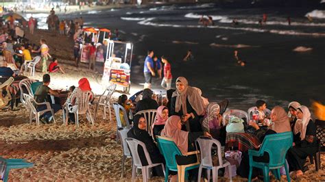 [HIGHLIGHTS] Gaza beach..a place for women in the hot summer, away from ...