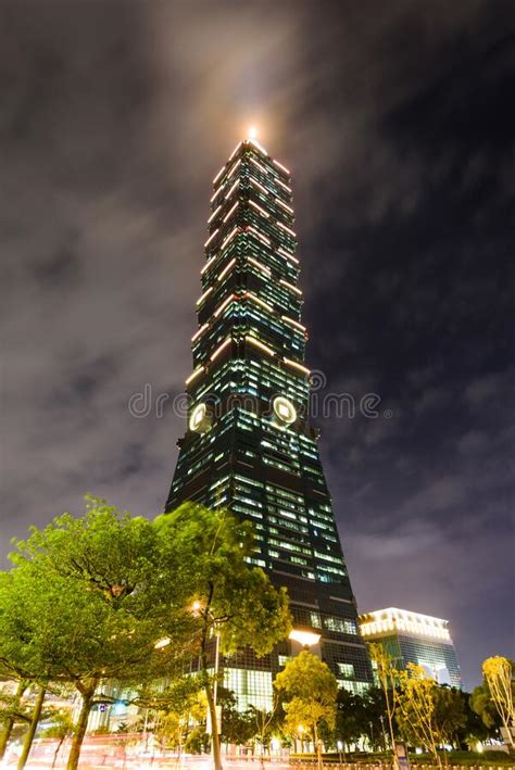 Night View of Taipei 101 Skyscrapers in Taipei, Taiwan. Stock Photo - Image of landscape ...