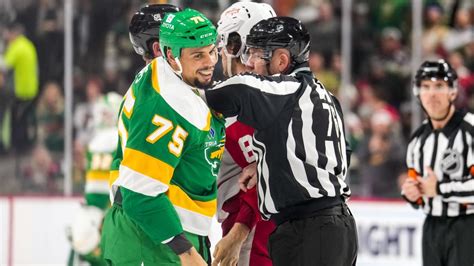 Wild enforcer Ryan Reaves delivers a mighty punch to the Red Wings ...