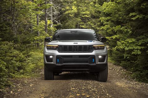 2022 Jeep Grand Cherokee 4xe: High Fuel Economy and Electric Range