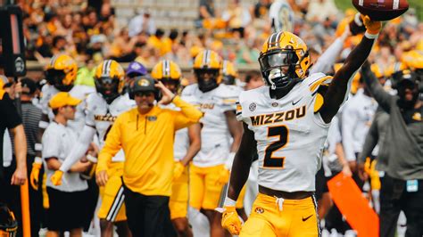 Missouri football's Ennis Rakestraw Jr. declares for the 2024 NFL Draft