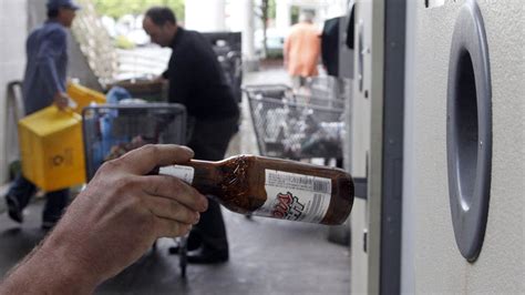 Study: Bottle deposit law would boost recycling, at a cost | MPR News