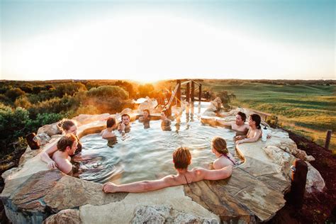 Mornington Peninsula & Hot Springs Day Tour - Australian Day Tours