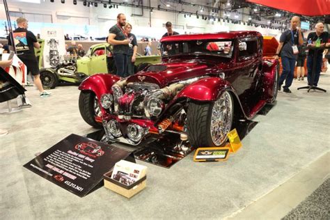 In photos: SEMA car show in Vegas draws TV stars, drivers, fans - All ...