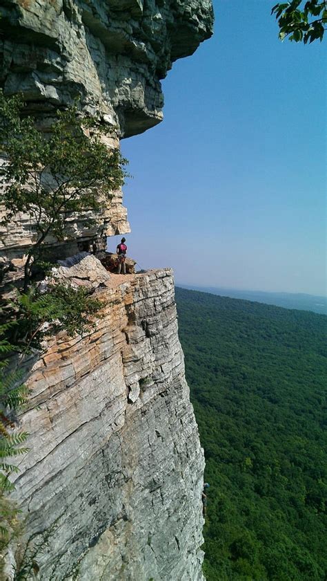 One of the better pics I've taken in the gunks (high exposure) : climbing