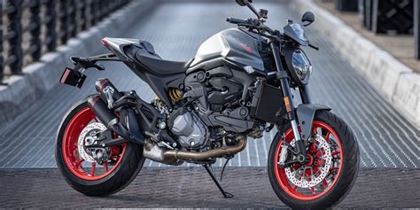 2023 Ducati Monster Plus / SP [Specs, Features, Photos]