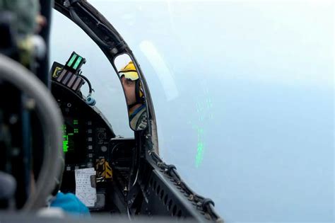 flight instruments - What are these lights above the panel in a Blue Angels cockpit? - Aviation ...
