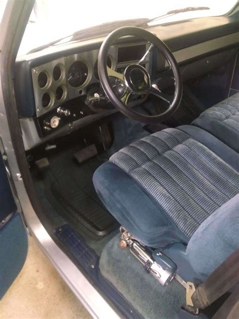 Jim A 1985 Chevy C10 Interior - LMC Truck Life