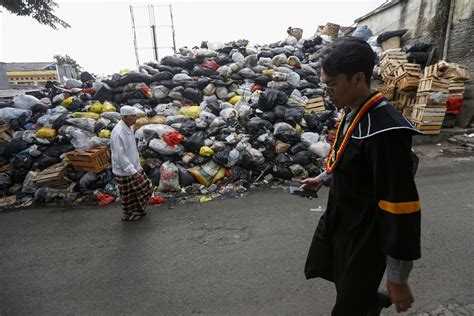 Timbulan Sampah Organik di Lingkungan IPB Setara Kolam Renang Berstandar Internasional