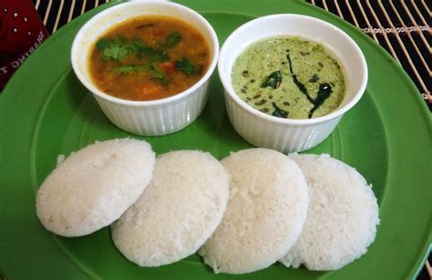 Traditional Kerala Dishes in Munroe Island Lake Resort