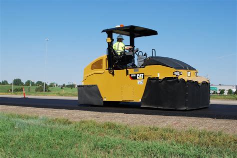 Caterpillar debuts new pneumatic roller, the CW16