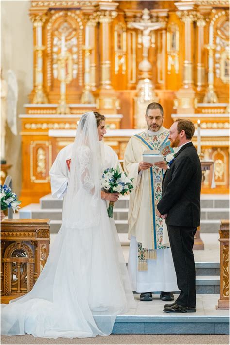 St. Mary's Catholic Church August Wedding - jennifersandersphotography.com