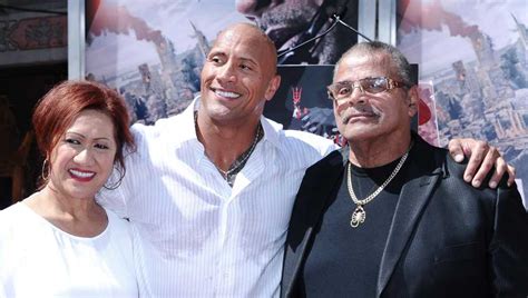 Dwayne Johnson posts touching tribute to his late father