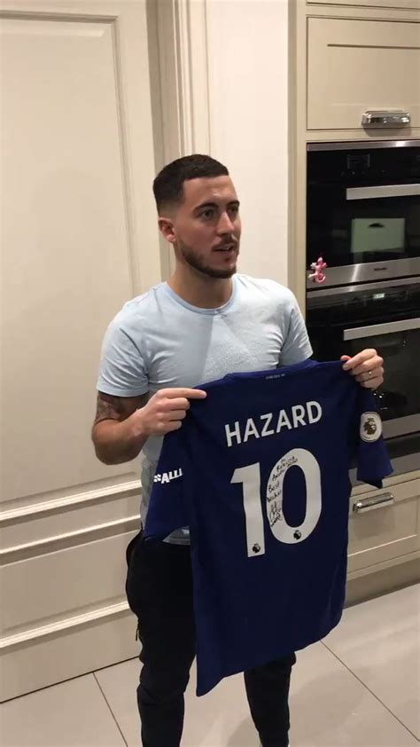 Chelsea Star Eden Hazard Gives Ghana's First Lady Signed Jersey - African Eye Report