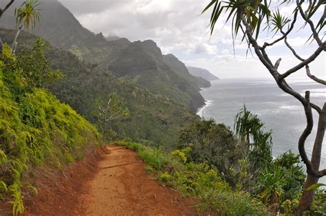 Living Deliciously in SoCal: Do: Hike the Kalalau Trail, Na Pali Coast ...