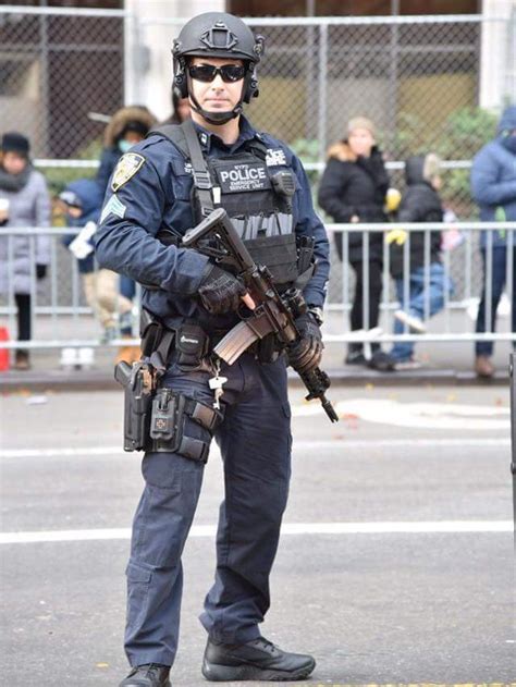 NYPD ESU OFFICER | Nypd, Military special forces, Military police