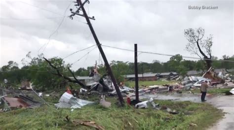 Deadly storms in South: 'Large and dangerous' tornadoes hit Texas - Dozens injured, 2 children ...