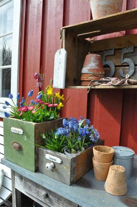 potting bench Garden Plants, Diy Garden, Garden Tools, Garden Decor, Home And Garden, Garden ...