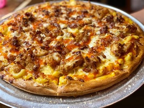 For Chicago-Style Pizza In Kentucky, Head To Bourbon House Pizza