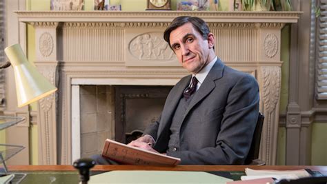 Call the Midwife’s Stephen McGann Reflects on the Series’ Era - VisionTV