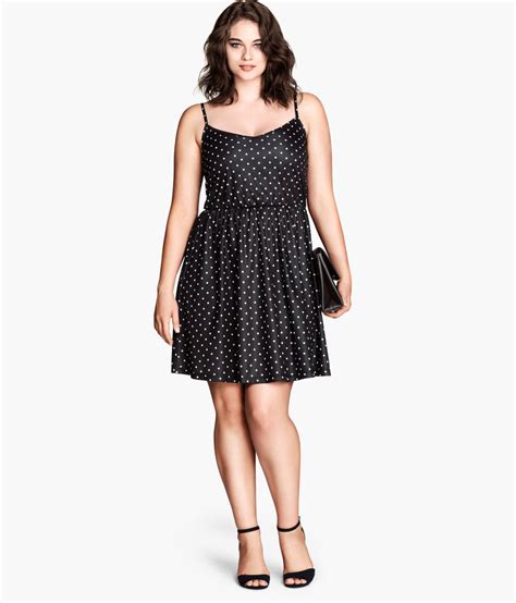 HAS H&M IMPROVED THEIR PLUS SIZE LINE? | Stylish Curves