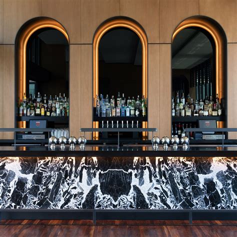 Pin de Zeynep Yaman en Restaurant & Bar | Diseño de barra de bar ...
