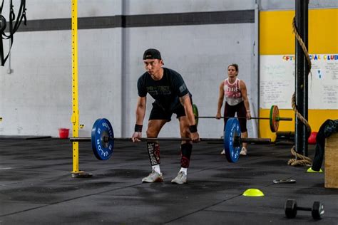 CrossFit | What Is a Deadlift?