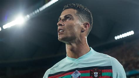 Transfer news - Cristiano Ronaldo's agent approaches Juventus over contract extension - report ...