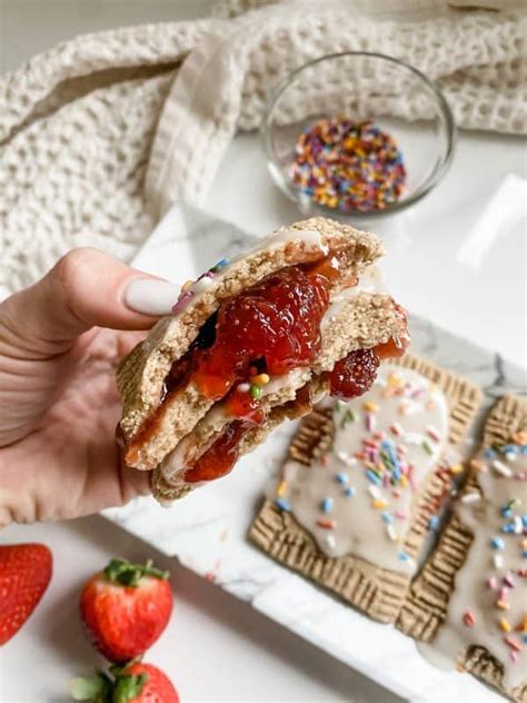 Vegan Strawberry Pop Tarts (Oat Flour) - Lovely Delites