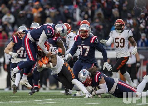 Photo: New England Patriots vs Cincinnati Bengals at Boston ...