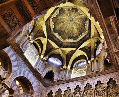 10 Curiosidades Historia de la MEZQUITA de Córdoba | Guías Viajar