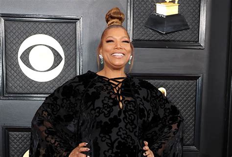 Queen Latifah Dons Sheer Floral Dress at Grammy Awards Red Carpet 2023 – Footwear News