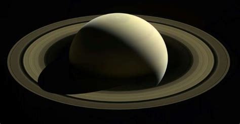 New close-ups of the mini-moons in Saturn's rings