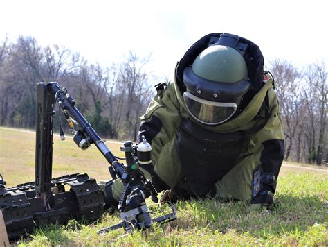 U.S. Army Explosive Ordnance Disposal NCOs lead from front for 80 years > Joint Base San Antonio ...