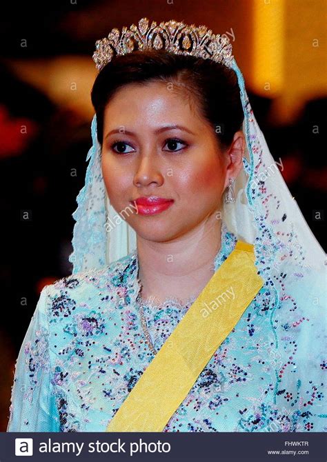 Epa00772729 Azrinaz Mazhar Hakim, The Second Wife Of Brunei's Sultan Stock Photo, Royalty Free ...