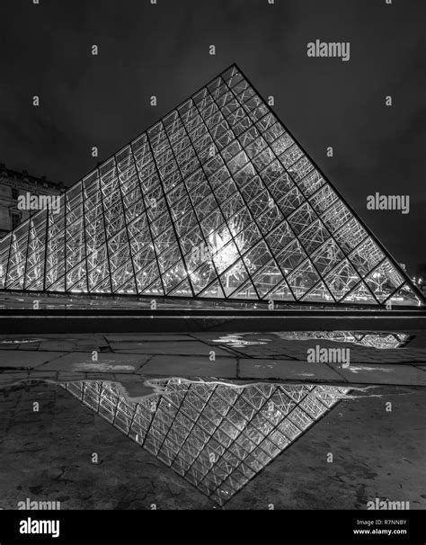 The Louvre Pyramid at night, Paris, France Stock Photo - Alamy