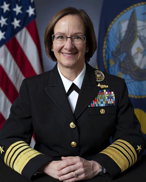 Adm. Lisa Franchetti becomes 1st woman to command U.S. Navy