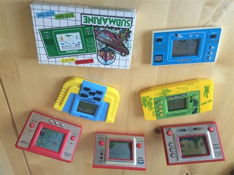 Lot of 7 Vintage LCD Handheld Games - Catawiki