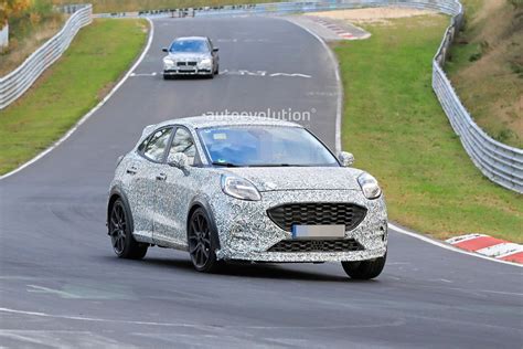 2021 Ford Puma ST Spied With Bigger Wheels and Beefy Body Kit - autoevolution