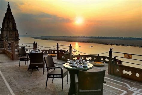 5-Star Hotels in Varanasi Near Ghat with Pictures - Tusk Travel Blog