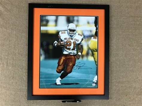 Lot - Barry Sanders Autographed Picture - Fanatics Certified